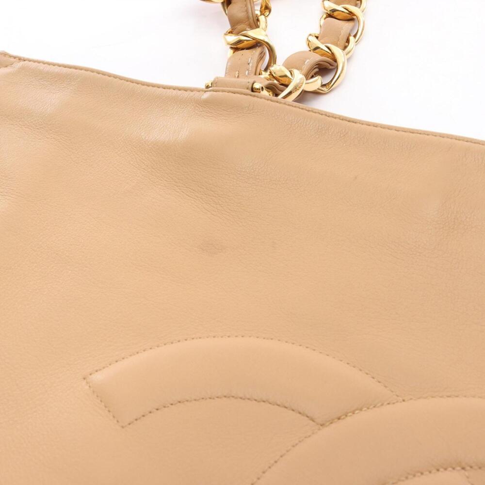 CHANEL Cream Lambskin Leather Logo Tote Bag - Picture 7 of 15